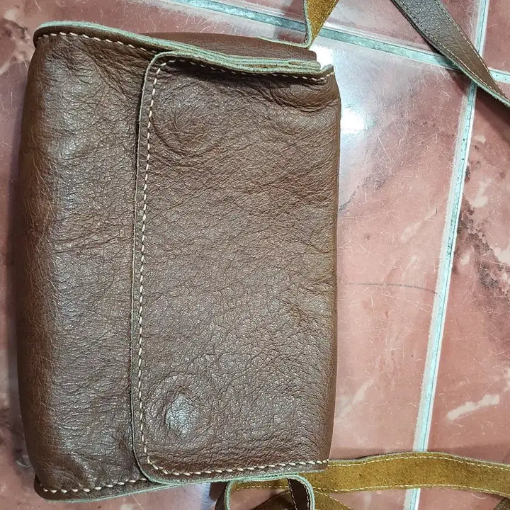 [BUNJANG] Vintage Brown Leather Handmade Crossbody Bag / 가죽 크로스백 브라운 빈티지 핸드메이드