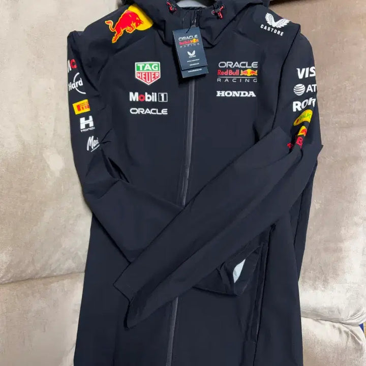 [BUNJANG] Red Bull Racing Rain Jacket (M) New / 레드불 레이싱 레인자켓 M 택달린 새제품