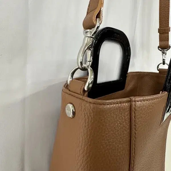 [BUNJANG] OS JPN Enamel Handle Leather Dot Bag / [OS] (미사용품) JPN 애나멜손잡이 가죽 도트백
