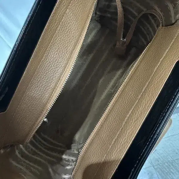 [BUNJANG] OS JPN Enamel Handle Leather Dot Bag / [OS] (미사용품) JPN 애나멜손잡이 가죽 도트백