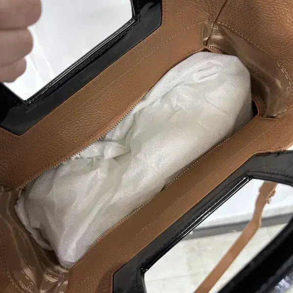 [BUNJANG] OS JPN Enamel Handle Leather Dot Bag / [OS] (미사용품) JPN 애나멜손잡이 가죽 도트백