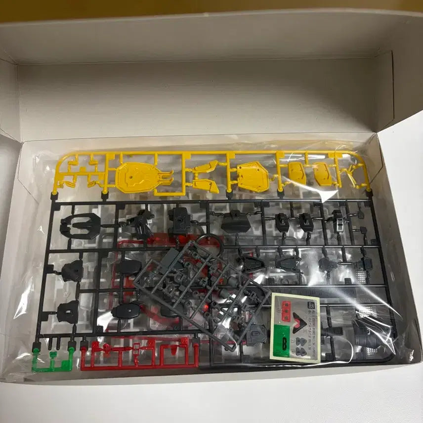 [BUNJANG] Bandai HG Sandrock Custom Gundam Model Kit / HG 샌드록 커스텀 건담 프라모델 반다이