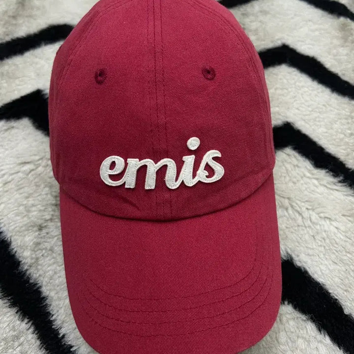 [BUNJANG] EAMES Applique Ball Cap / Red / 이미스 아플리케 볼캡/레드