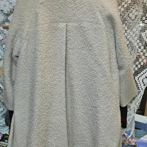 [BUNJANG] it MICHAA Ivory Boucle Half Coat / 잇미샤(it MICHAA아이보리 부클레 하프 코트
