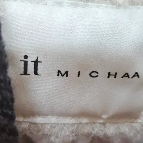 [BUNJANG] it MICHAA Ivory Boucle Half Coat / 잇미샤(it MICHAA아이보리 부클레 하프 코트