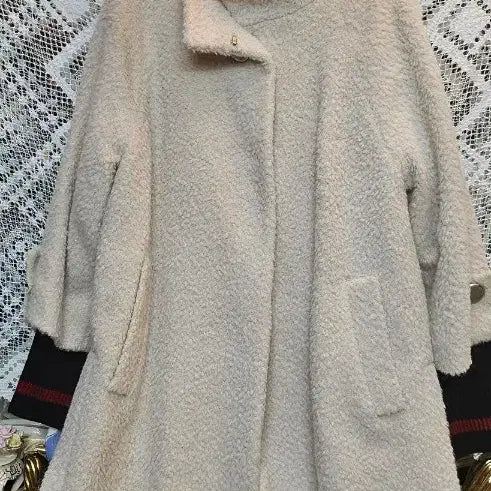 [BUNJANG] it MICHAA Ivory Boucle Half Coat / 잇미샤(it MICHAA아이보리 부클레 하프 코트