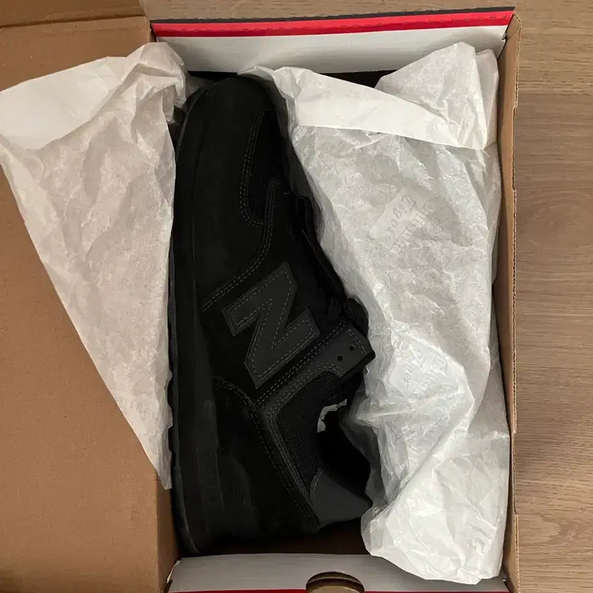 [BUNJANG] New Balance 574 Black Sneakers / 뉴발란스574 블랙