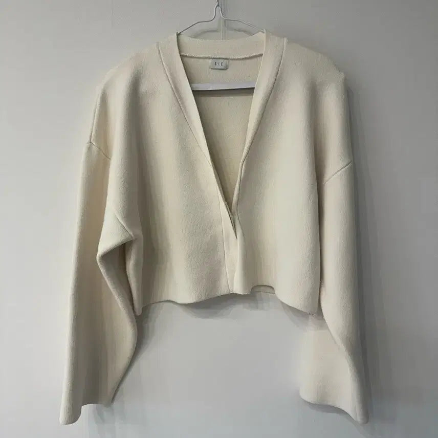 [BUNJANG] Sierrly Ivory Cardigan / 시에리지가디건