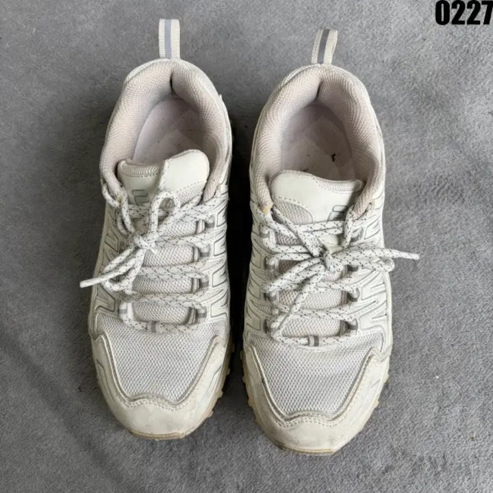 [BUNJANG] Fila Trail Running Shoes Ivory / 휠라 트레일화 운동화 아이보리