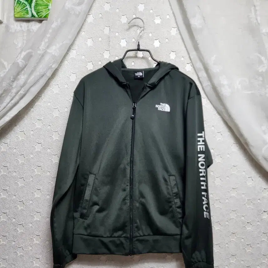 [BUNJANG] The North Face Women's Hoodie Zip-up (Size S) / 노스페이스 저지 후드집업 160사이즈 여성s