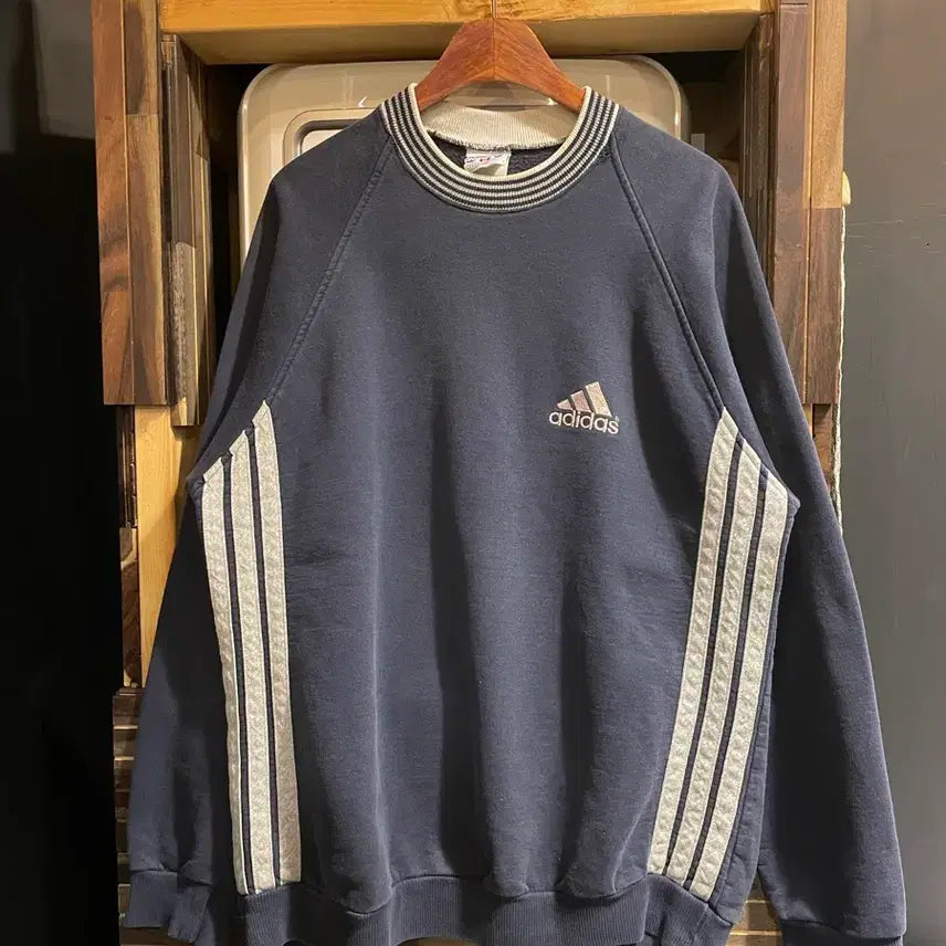 [BUNJANG] Adidas 90s Sweatshirt / 90s 아디다스 맨투맨
