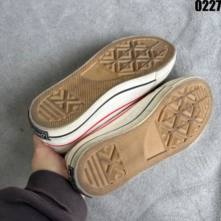 [BUNJANG] Disney Minnie Mouse White Sneakers / 디즈니 미니마우스 화이트 스니커즈 운동화