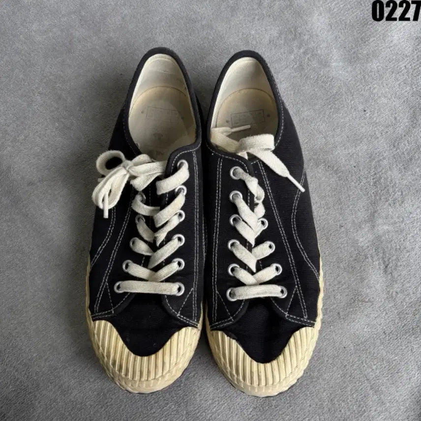 [BUNJANG] MLB Yankees Canvas Sneakers Black / MLB Yankees 캔버스 스니커즈 블랙