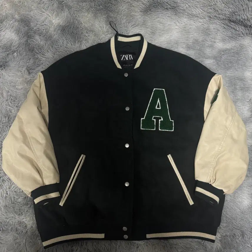 [BUNJANG] ZARA Varsity Bomber Jacket - Size L / 자라 바시티  봄버 자켓 L사이즈