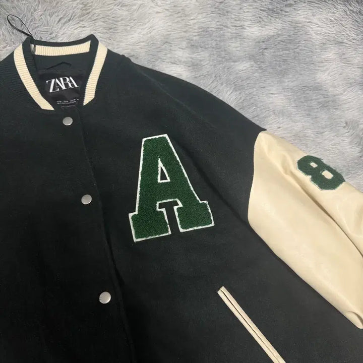 [BUNJANG] ZARA Varsity Bomber Jacket - Size L / 자라 바시티  봄버 자켓 L사이즈