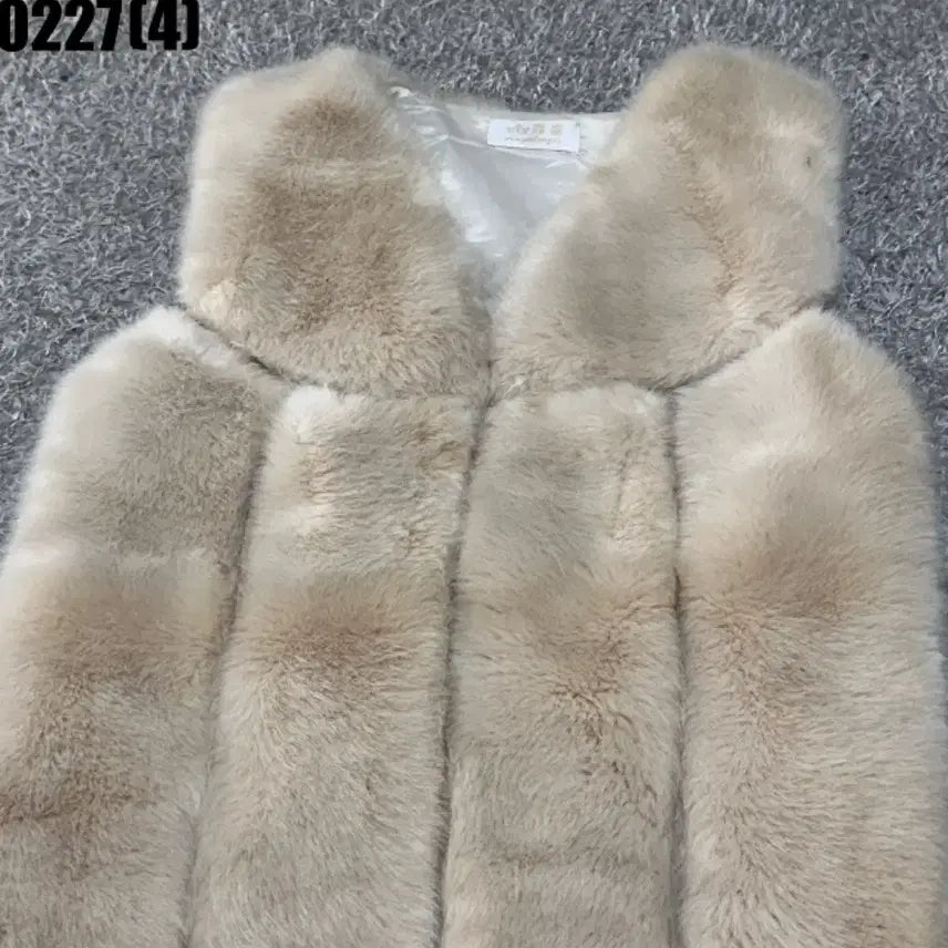 [BUNJANG] Beige Fur Vest / 베이지 퍼 베스트 조끼