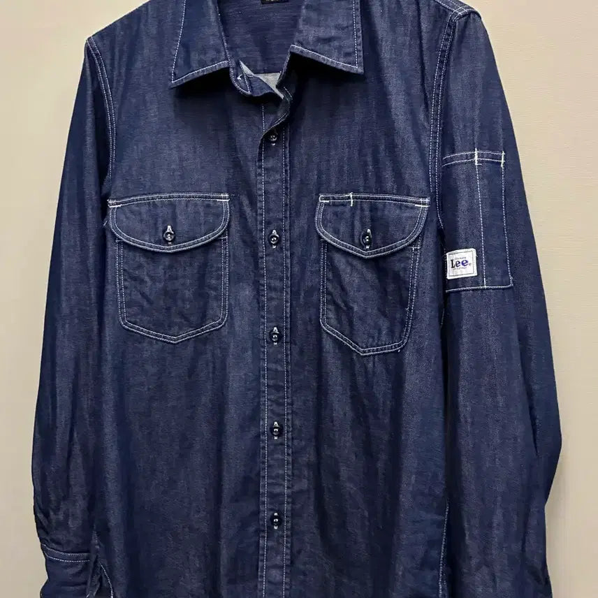 [BUNJANG] Lee Cotton Chambray Denim Two-Pocket Work Shirt Indigo Blue / (M)LEE 리 코튼 샴브레이 데님 투포켓 워크셔츠 인디고블루