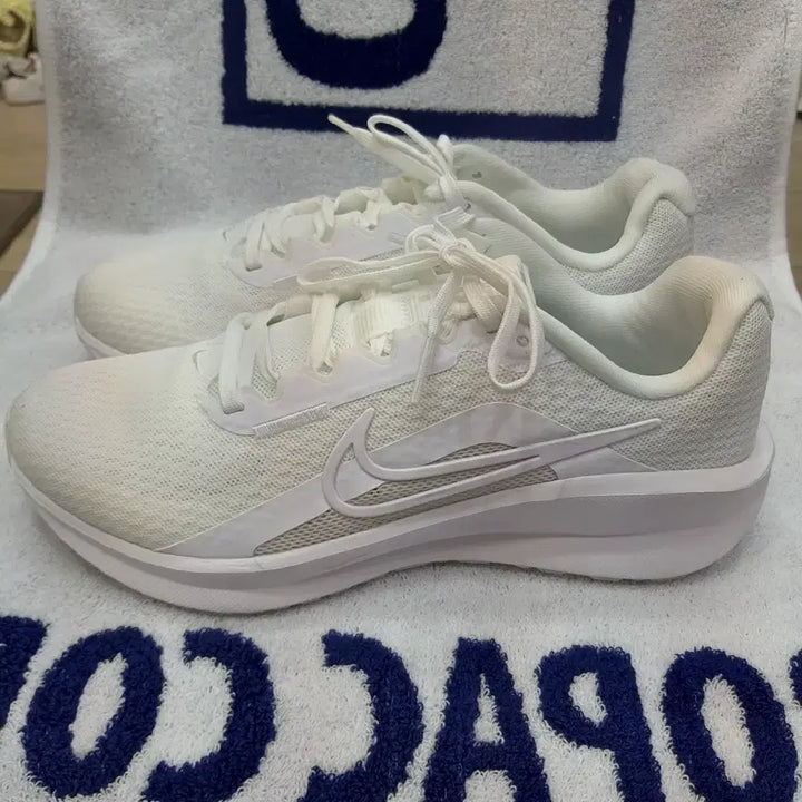 [SOLD OUT] 나이키 다운쉬프터 240mm