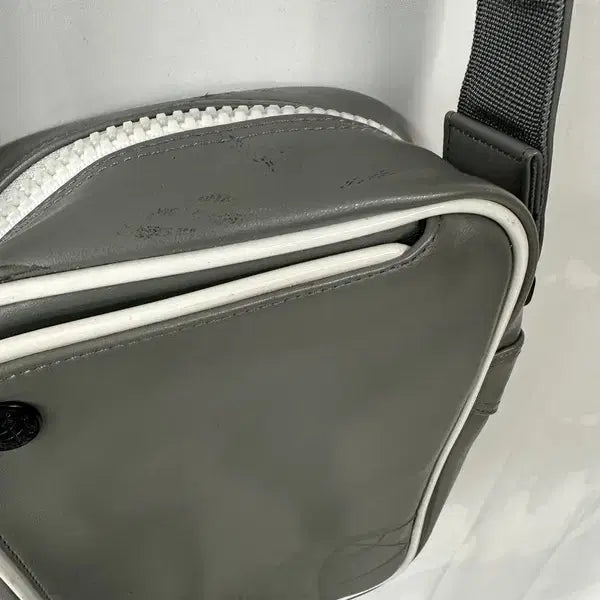 [BUNJANG] OS Leather Crossbody Bag / [OS] ON BOARD 레더 크로스백