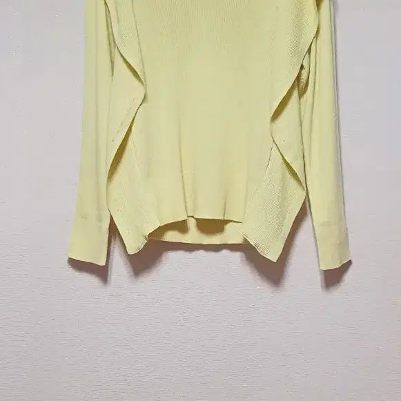 [BUNJANG] TIME Lime Yellow V-Neck Knit Top / TIME 타임 라임옐로우 브이넥 니트 55~날씬66