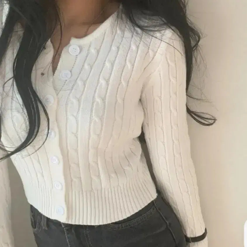 [BUNJANG] Ably Cropped Cable Knit Cardigan - White / 에이블리 크롭 꽈배기 니트 가디건 화이트