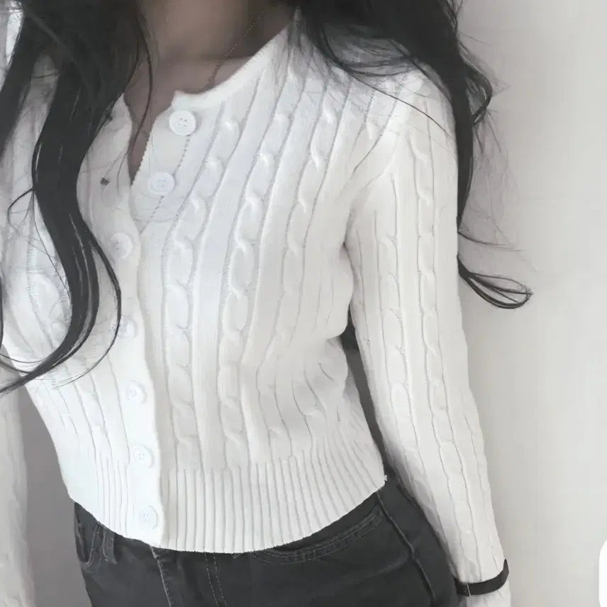 [BUNJANG] Ably Cropped Cable Knit Cardigan - White / 에이블리 크롭 꽈배기 니트 가디건 화이트