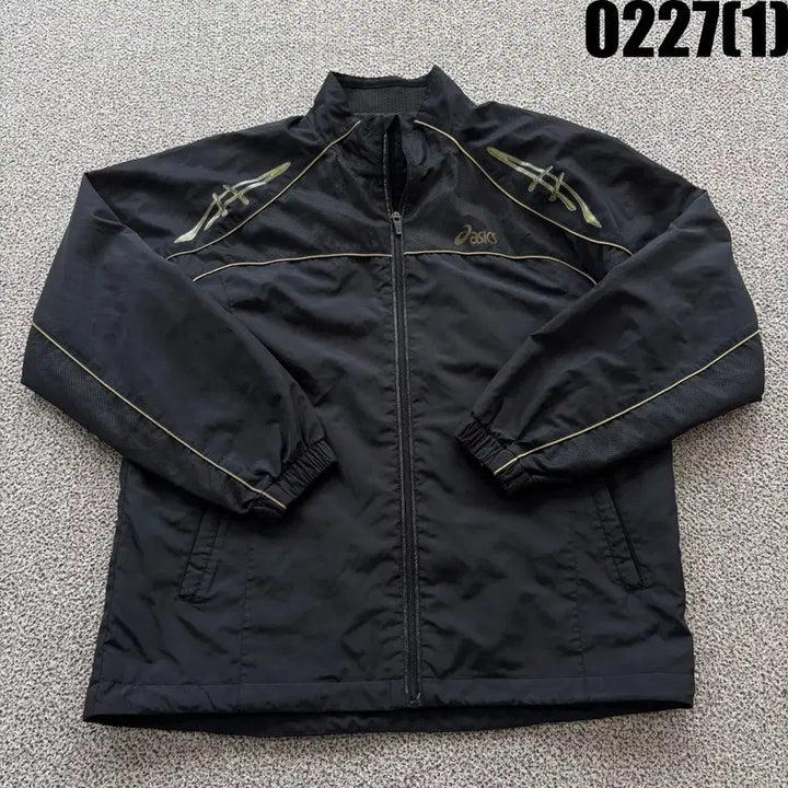 [BUNJANG] Asics Black Windbreaker Jacket 95 / 아식스 블랙 바람막이 자켓 95