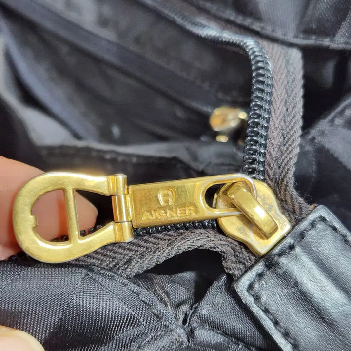 [BUNJANG] Aigner Long Handle Shoulder Bag / (빈티지박스) 아이그너 정품 여성 롱핸들 숄더백