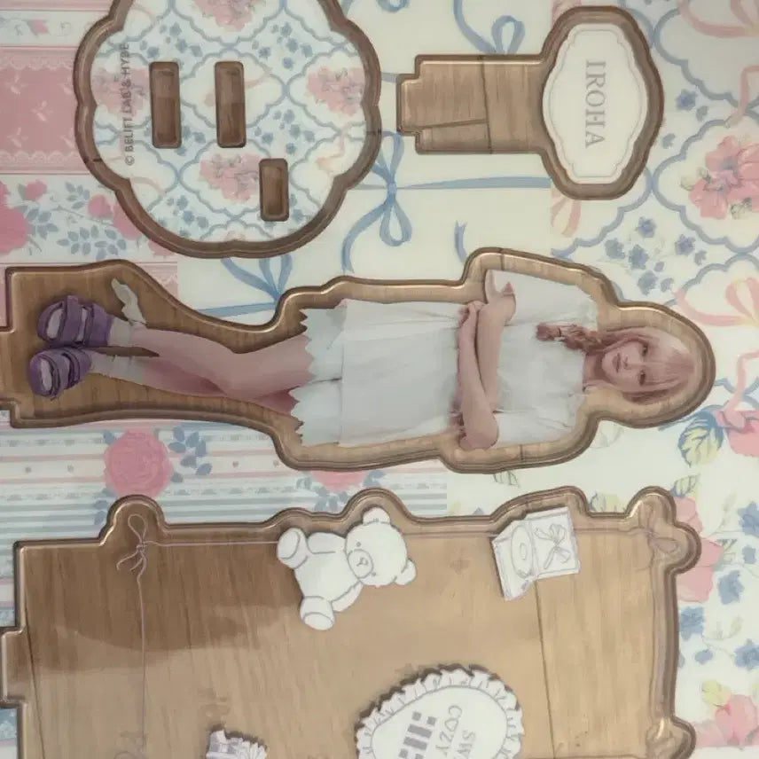 [BUNJANG] ILLIT Iroha Acrylic Stand / 아일릿 이로하 아크릴스탠드 일본 쿠지