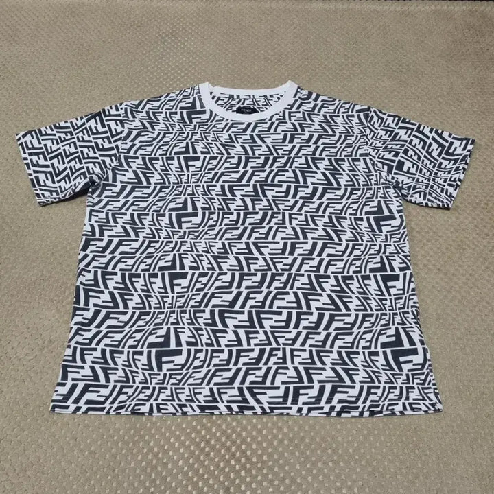 [BUNJANG] Fendi FF Logo Oversized T-shirt / (L) 펜디 FF 로고 오버핏 반팔 티셔츠