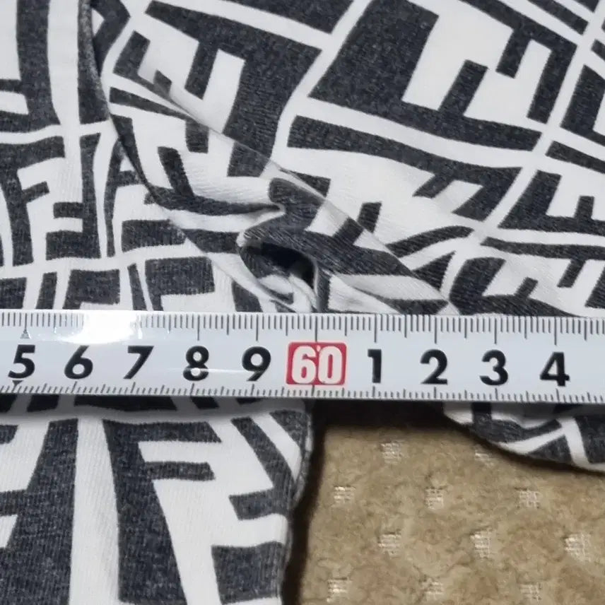 [BUNJANG] Fendi FF Logo Oversized T-shirt / (L) 펜디 FF 로고 오버핏 반팔 티셔츠