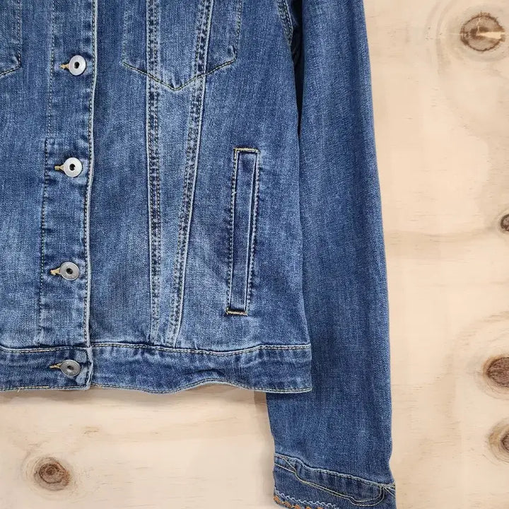 [BUNJANG] Embroidered Denim Jacket / 696) 여성 자수 포인트 데님자켓