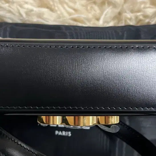 [BUNJANG] Celine Claude Shoulder Bag / [미사용새상품] 셀린느 클로드 숄더백 급처합니다