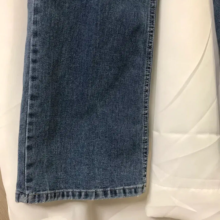 [BUNJANG] OOTJ Jeans (Size S) / OOTJ 청바지(S사이즈)