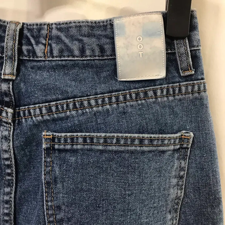 [BUNJANG] OOTJ Jeans (Size S) / OOTJ 청바지(S사이즈)