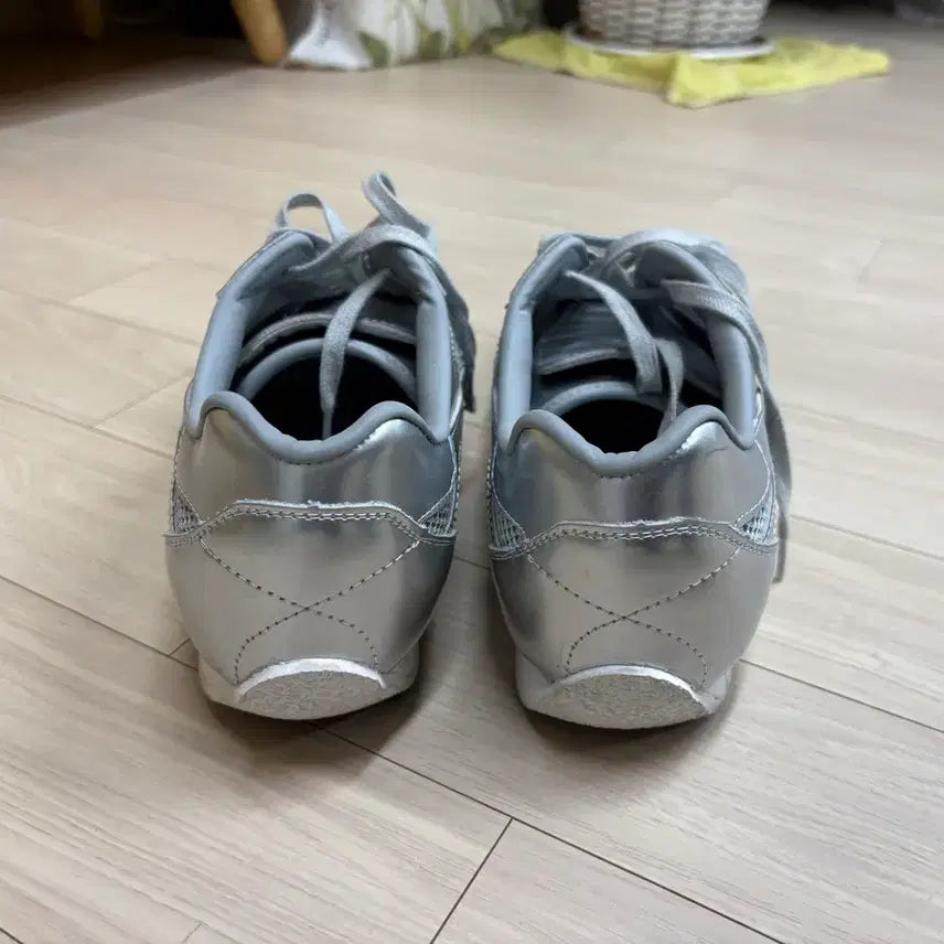 [BUNJANG] Yase Spider Leather Sneakers Silver 285 / 야세 스파이더 레더 스니커즈 실버 285