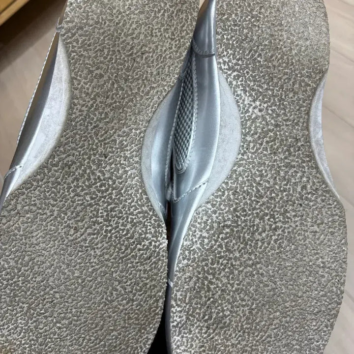 [BUNJANG] Yase Spider Leather Sneakers Silver 285 / 야세 스파이더 레더 스니커즈 실버 285