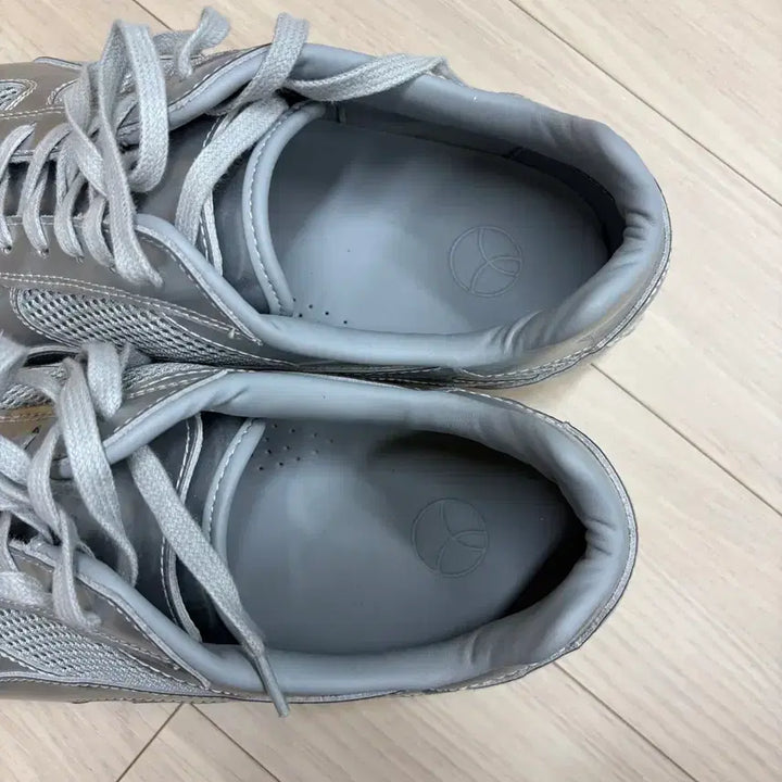 [BUNJANG] Yase Spider Leather Sneakers Silver 285 / 야세 스파이더 레더 스니커즈 실버 285