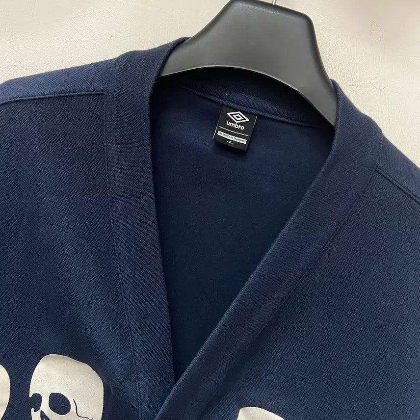 [BUNJANG] Umbro Skull Print Button Cardigan XL / 엄브로 스컬 프린팅 버튼 가디건 XL
