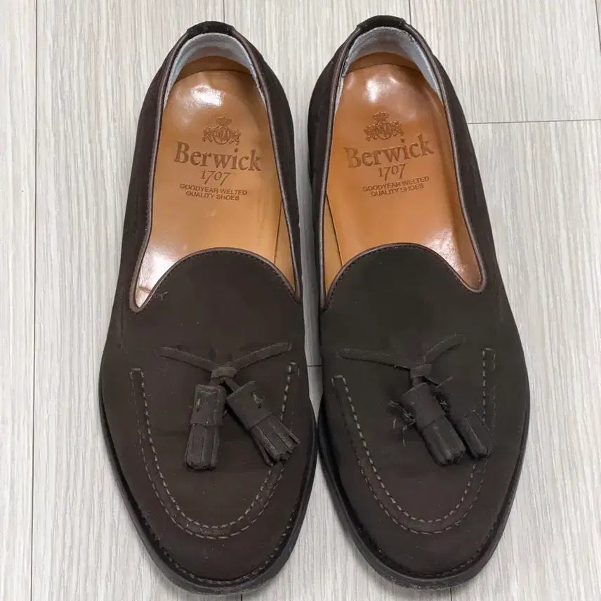 [BUNJANG] Berwick 8491 Dark Brown Tassel Loafers / 버윅 8491 다크 브라운 태슬 로퍼
