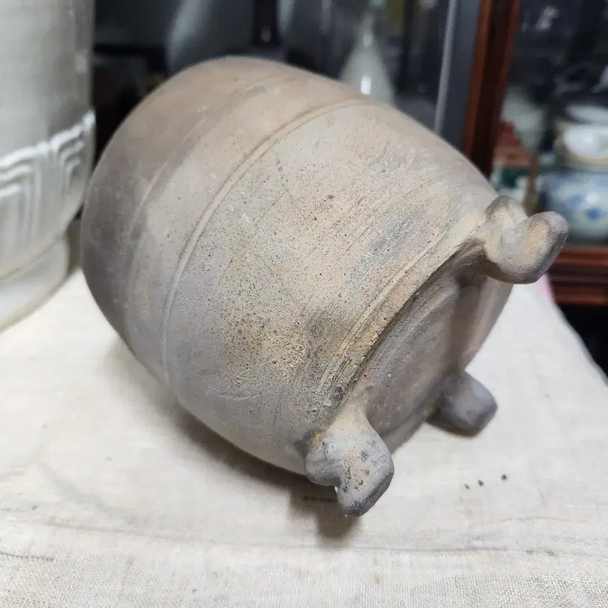 [BUNJANG] Reproduction Three-Legged Earthenware Vase / 재현품 삼족토기