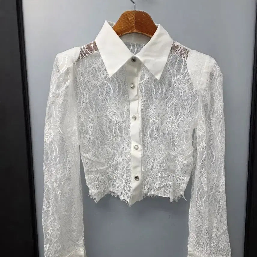 [BUNJANG] Lace Crop Blouse / 레이스 크롭 블라우스
