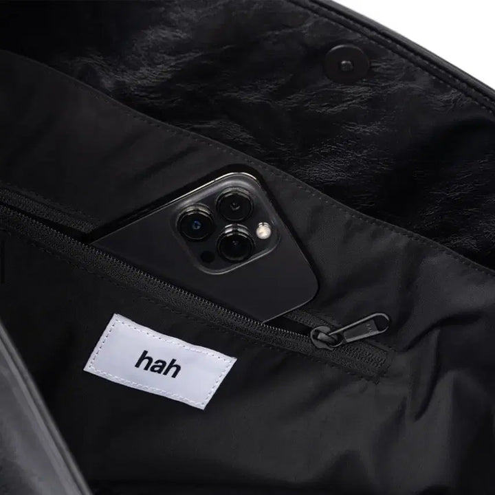 [BUNJANG] HA Archive Leather Shoulder Bag / 하 아카이브 가죽 숄더백