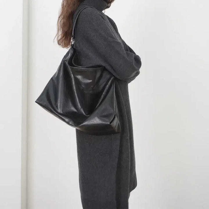 [BUNJANG] HA Archive Leather Shoulder Bag / 하 아카이브 가죽 숄더백