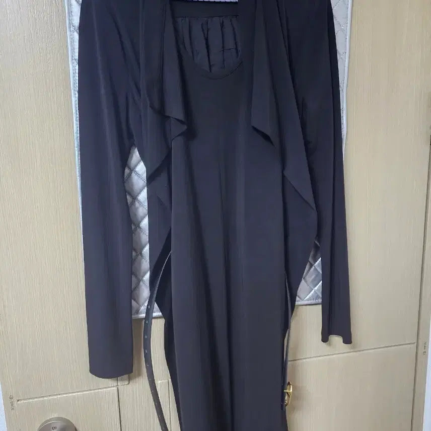 [BUNJANG] KL By Lyn Black Cape Style Dress / 케이엘 바이린 블랙 케이프스타일 원피스 55에서 66 가능