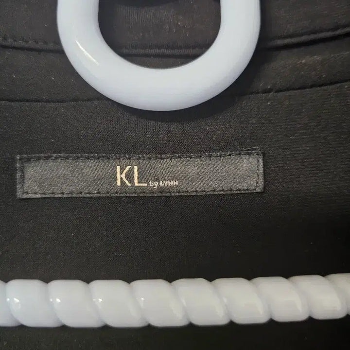 [BUNJANG] KL By Lyn Black Cape Style Dress / 케이엘 바이린 블랙 케이프스타일 원피스 55에서 66 가능