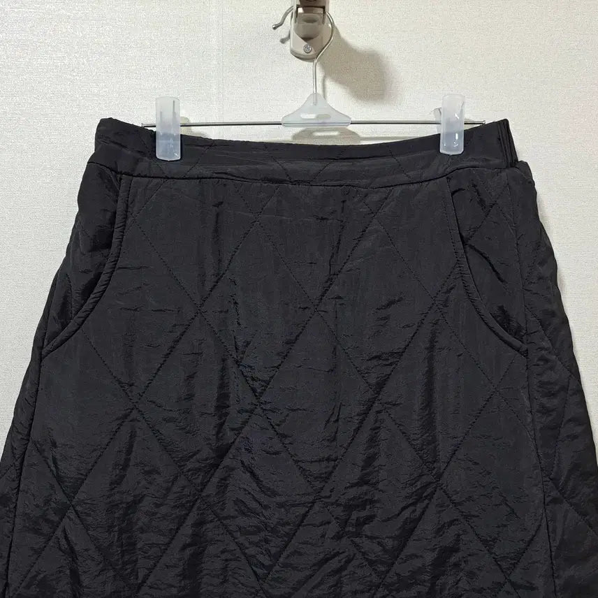 [BUNJANG] Celice Women's Quilted Two-Piece Set / 셀리스 여성 깔깔이 투피스 세트 free (c차30)