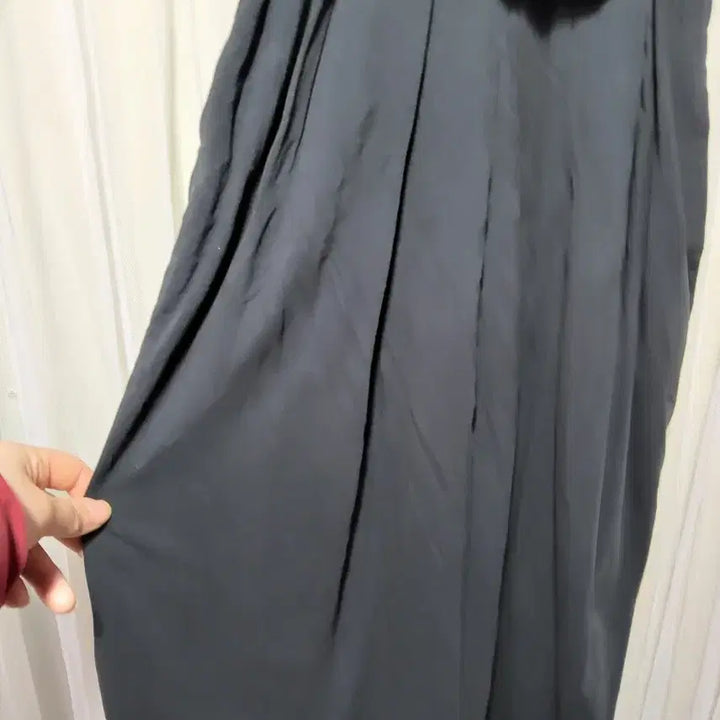 [BUNJANG] DKNY Sleeveless Midi Dress / DKNY 블랙 슬리브리스 원피스