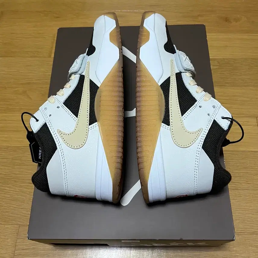 [BUNJANG] Jordan Travis Scott Jumpman Jack Sneakers / (새 상품 275) 조던 x 트래비스 스캇 점프맨 잭