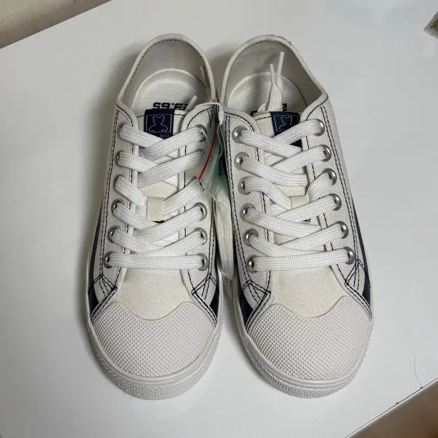 [BUNJANG] 23.65 Verylight White Sneakers / 23.65 Verylight 흰색 스니커즈 새상품